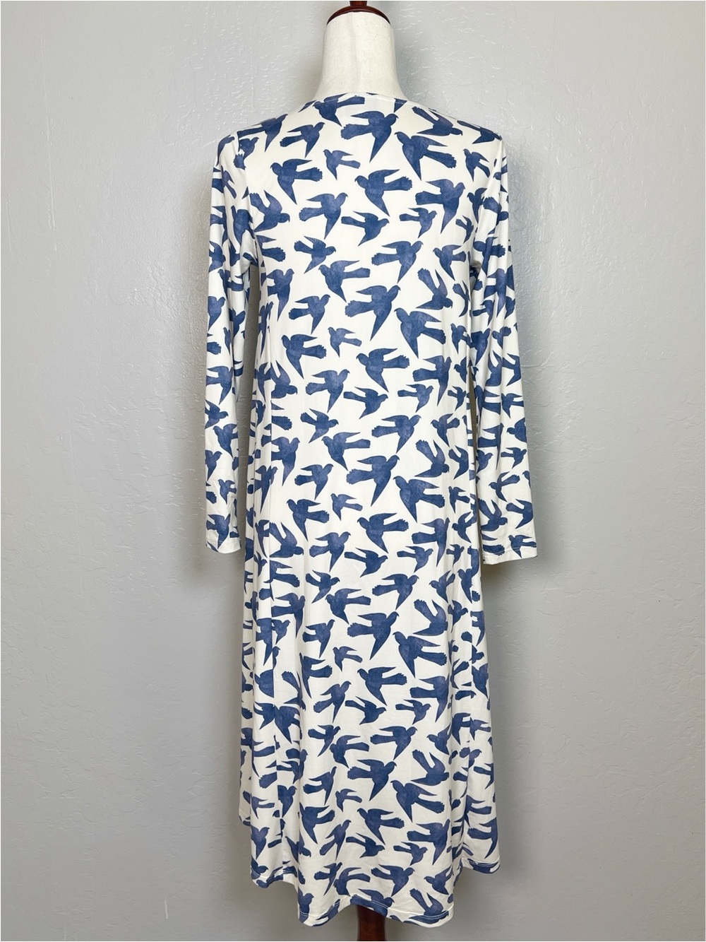 DAINTY JEWELLS Women’s Size XS Blue Bird Print Your Favorite A-Line Midi Dress - Picture 3 of 11